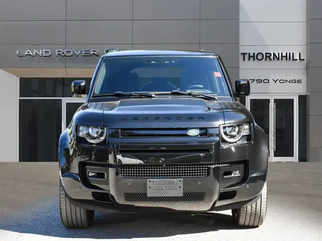 Land Rover Defender 2024 photo 2