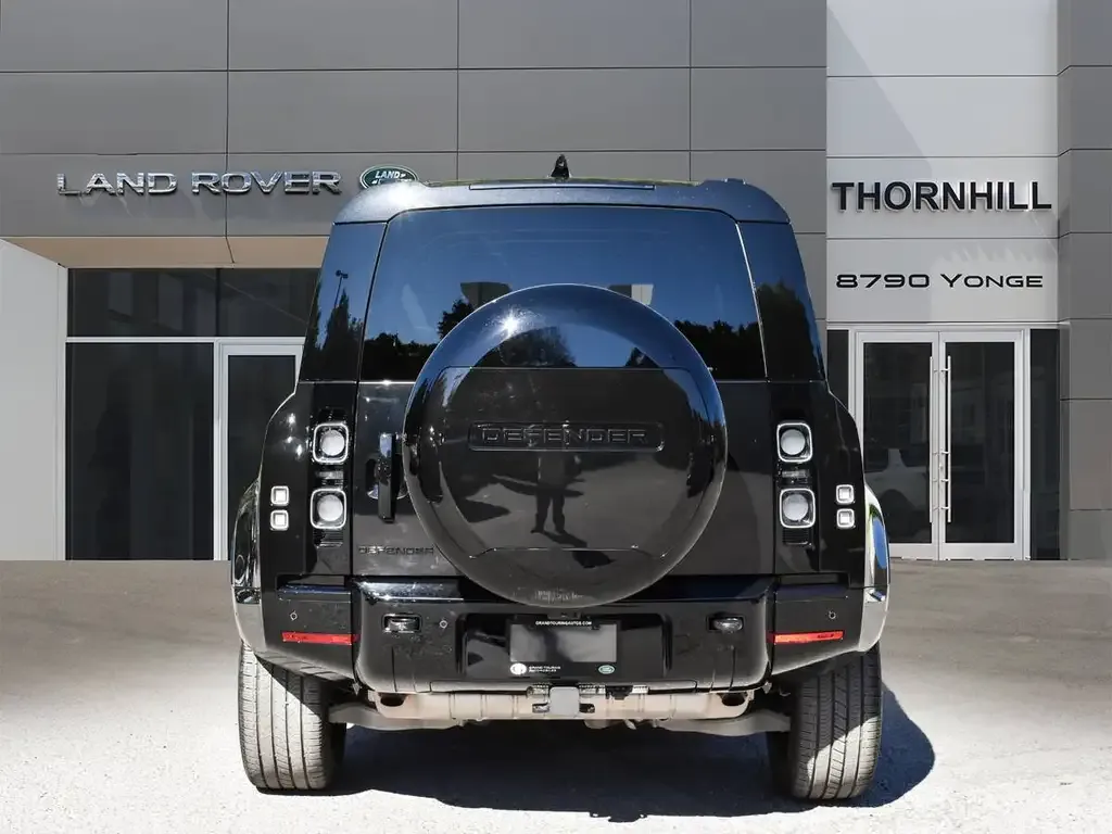 Land Rover Defender 2024 photo 5