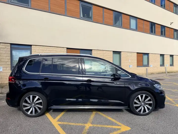 Volkswagen Touran 2016 photo 2