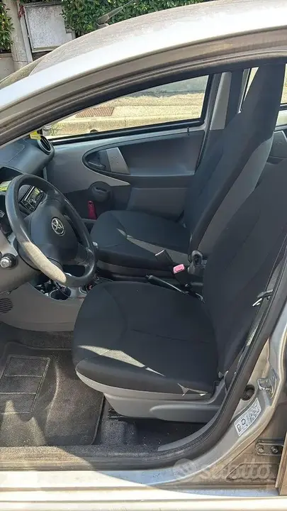 Toyota Aygo 2010 photo 5