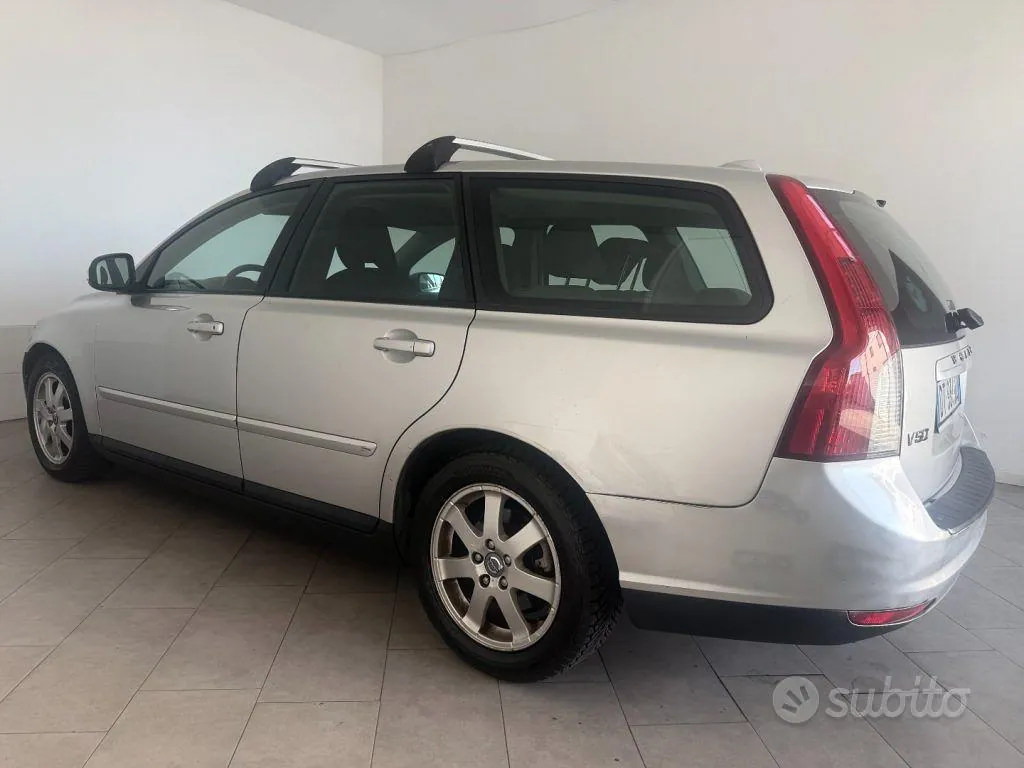 Volvo V50 2009 photo 5