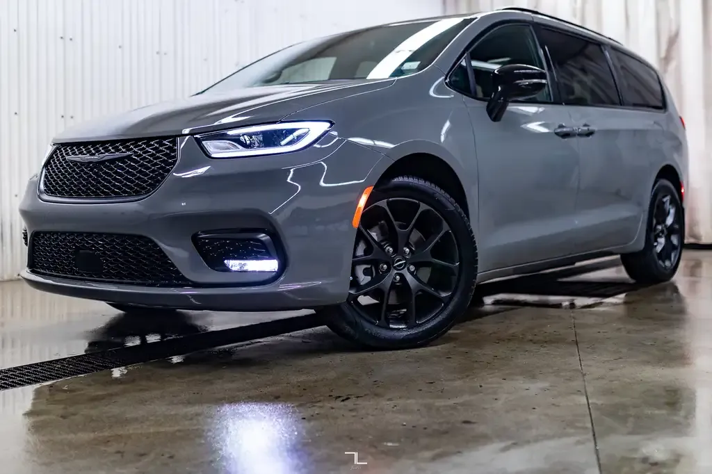 Chrysler Pacifica 2024 photo 4