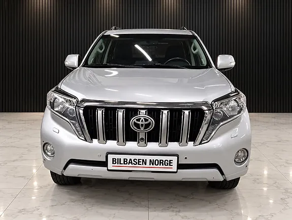 Toyota Land Cruiser 2016 photo 2
