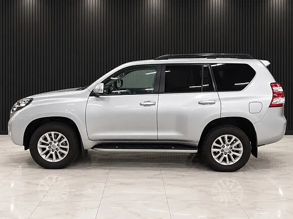Toyota Land Cruiser 2016 photo 3