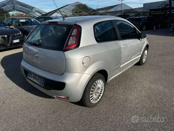 Fiat Punto Evo 2011 photo 4