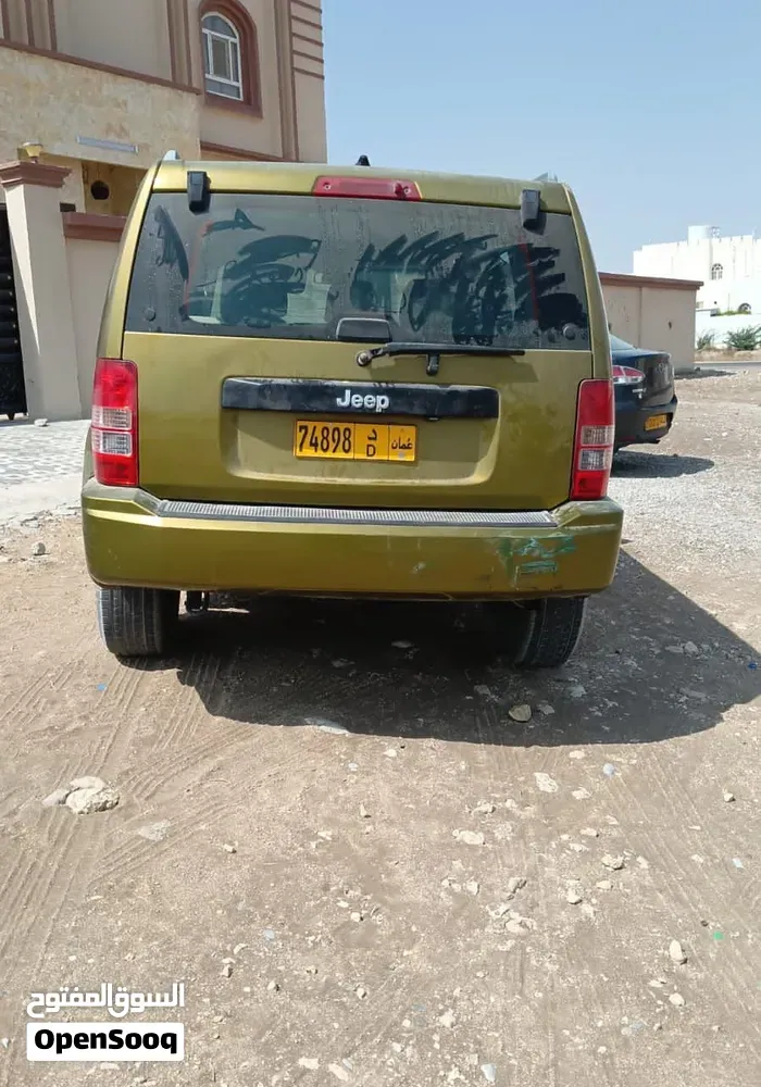 Jeep Liberty 2012 photo 4