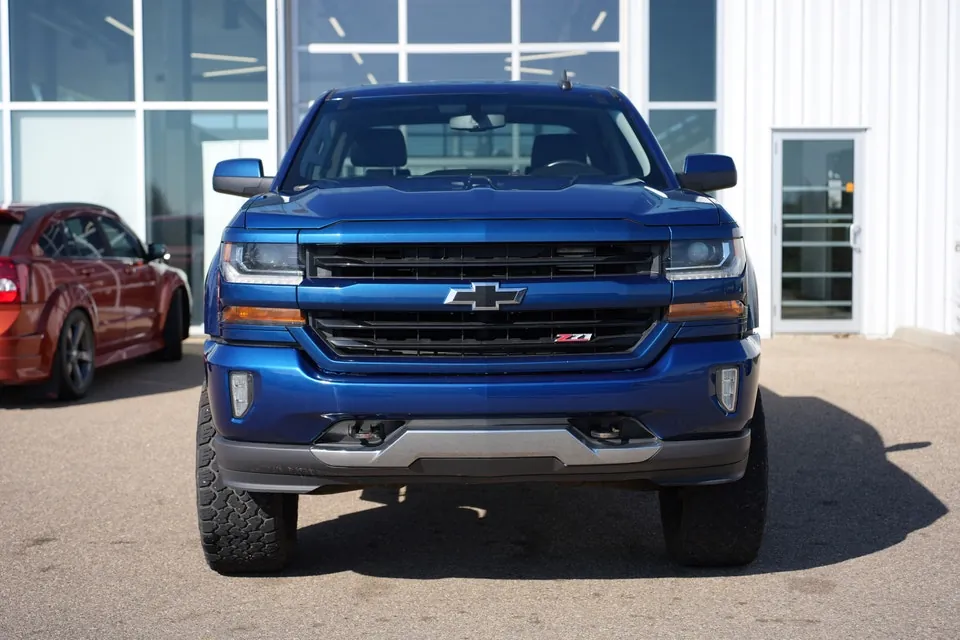 Chevrolet Silverado 1500 2018 photo 2