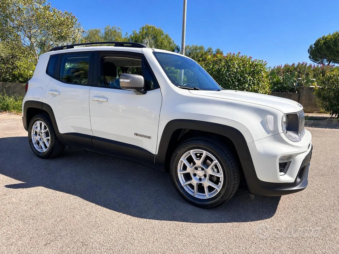 Jeep Renegade 2019 photo 2
