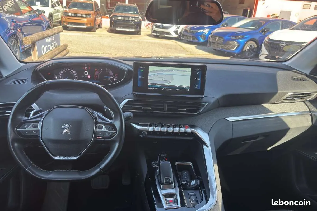 Peugeot 5008 2022 photo 3