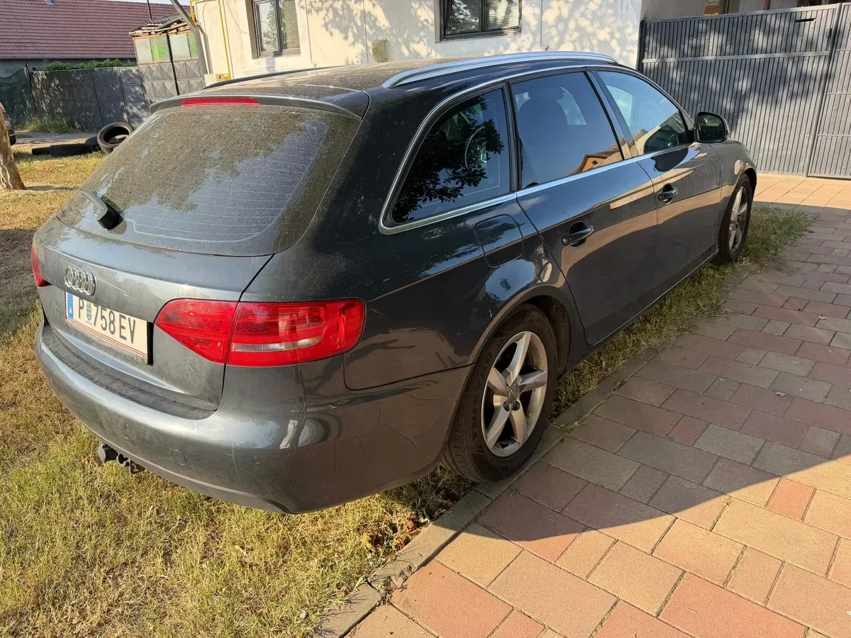 Audi A4 2009 photo 3
