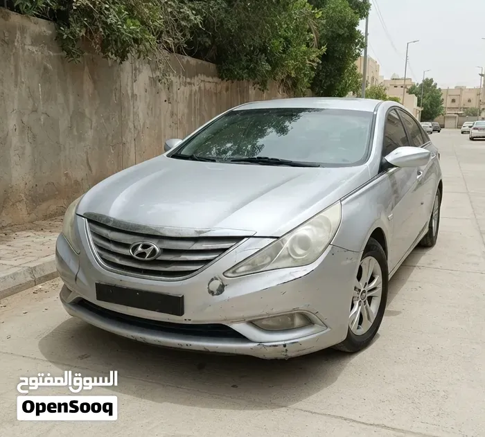 Hyundai Sonata 2011 photo 2