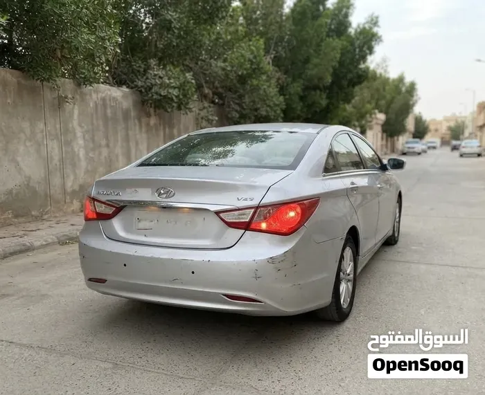 Hyundai Sonata 2011 photo 4