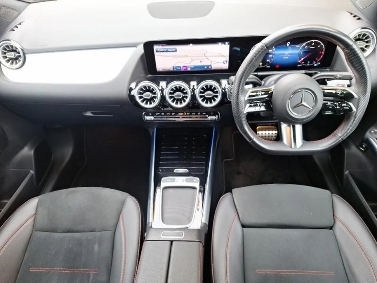 Mercedes-Benz Gla 2023 photo 3