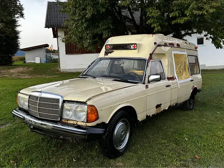 Mercedes-Benz 300D