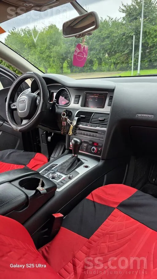 Audi Q7 2007 photo 4
