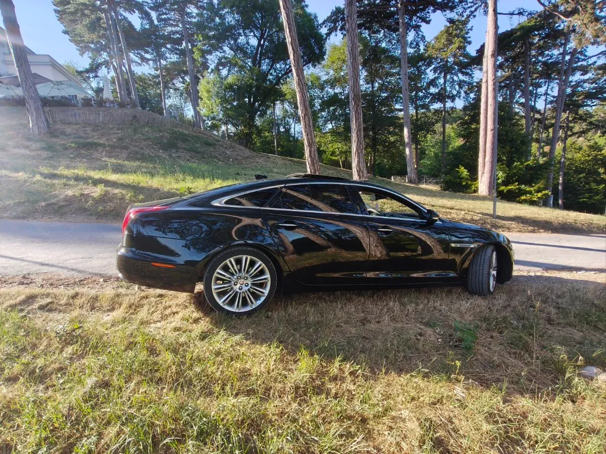 Jaguar Xj 2017 photo 2
