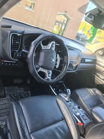 Mitsubishi Outlander 2018 photo 5