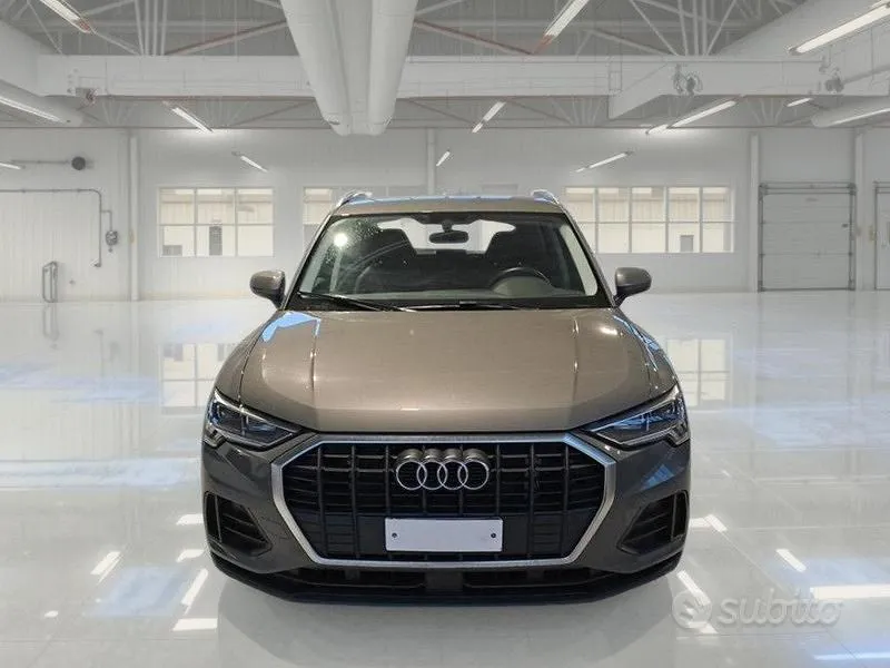 Audi Q3 2023 photo 2