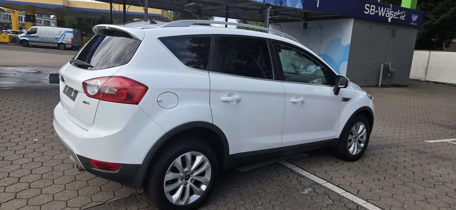 Ford Kuga 2011 photo 4