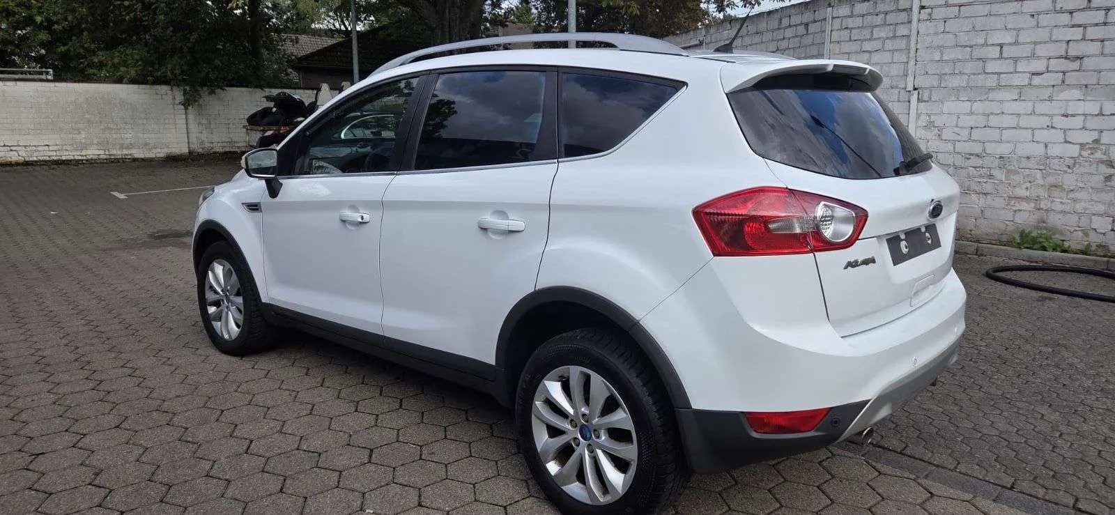 Ford Kuga 2011 photo 5