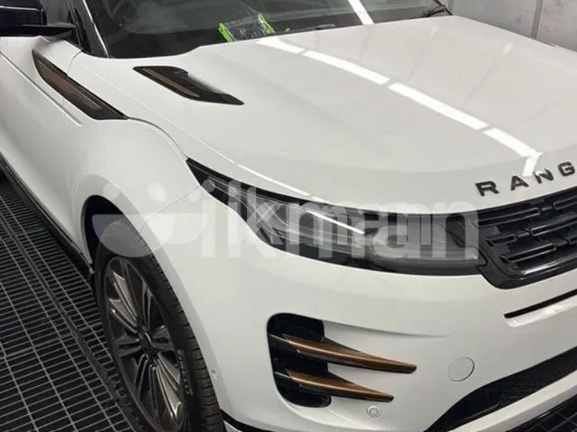 Land Rover Range Rover Evoque 2026 photo 4