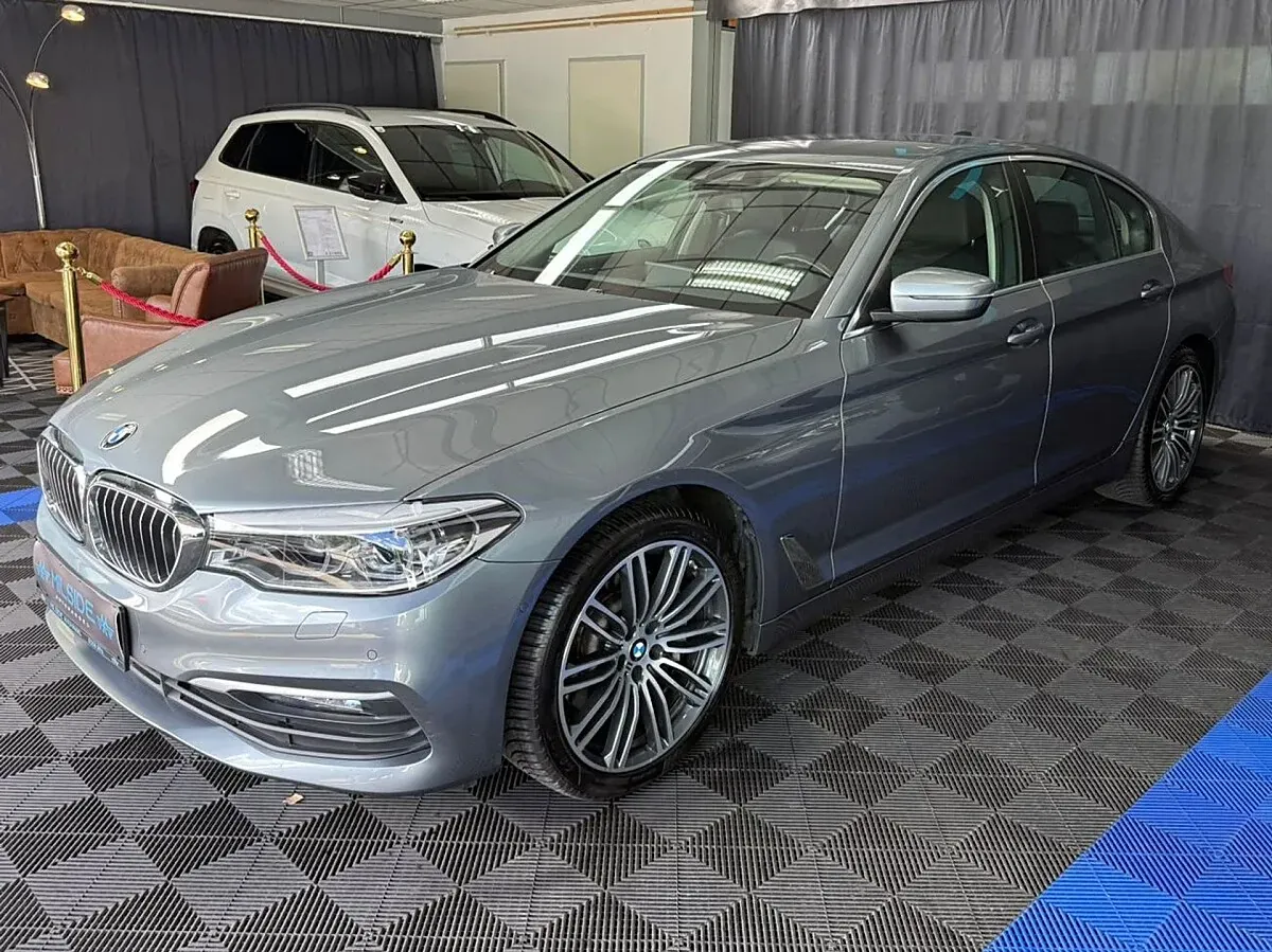 BMW 5 Series 2018 photo 2