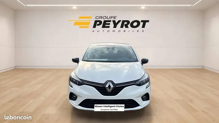 Renault Clio 2022 photo 2