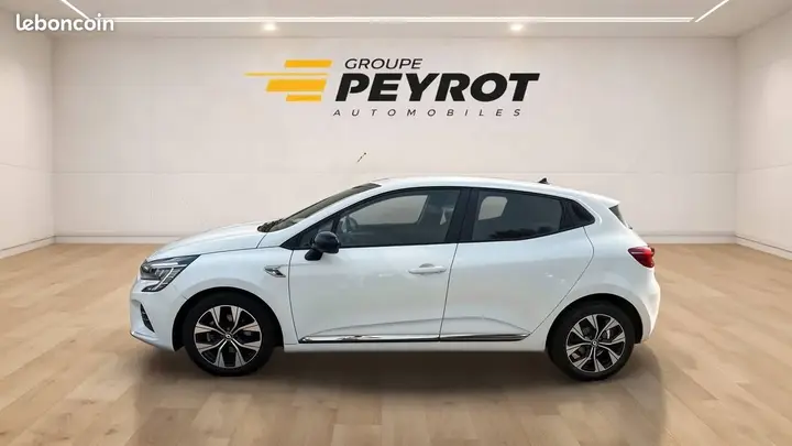Renault Clio 2022 photo 3