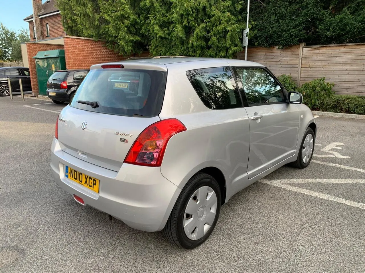 Suzuki Swift 2010 photo 3