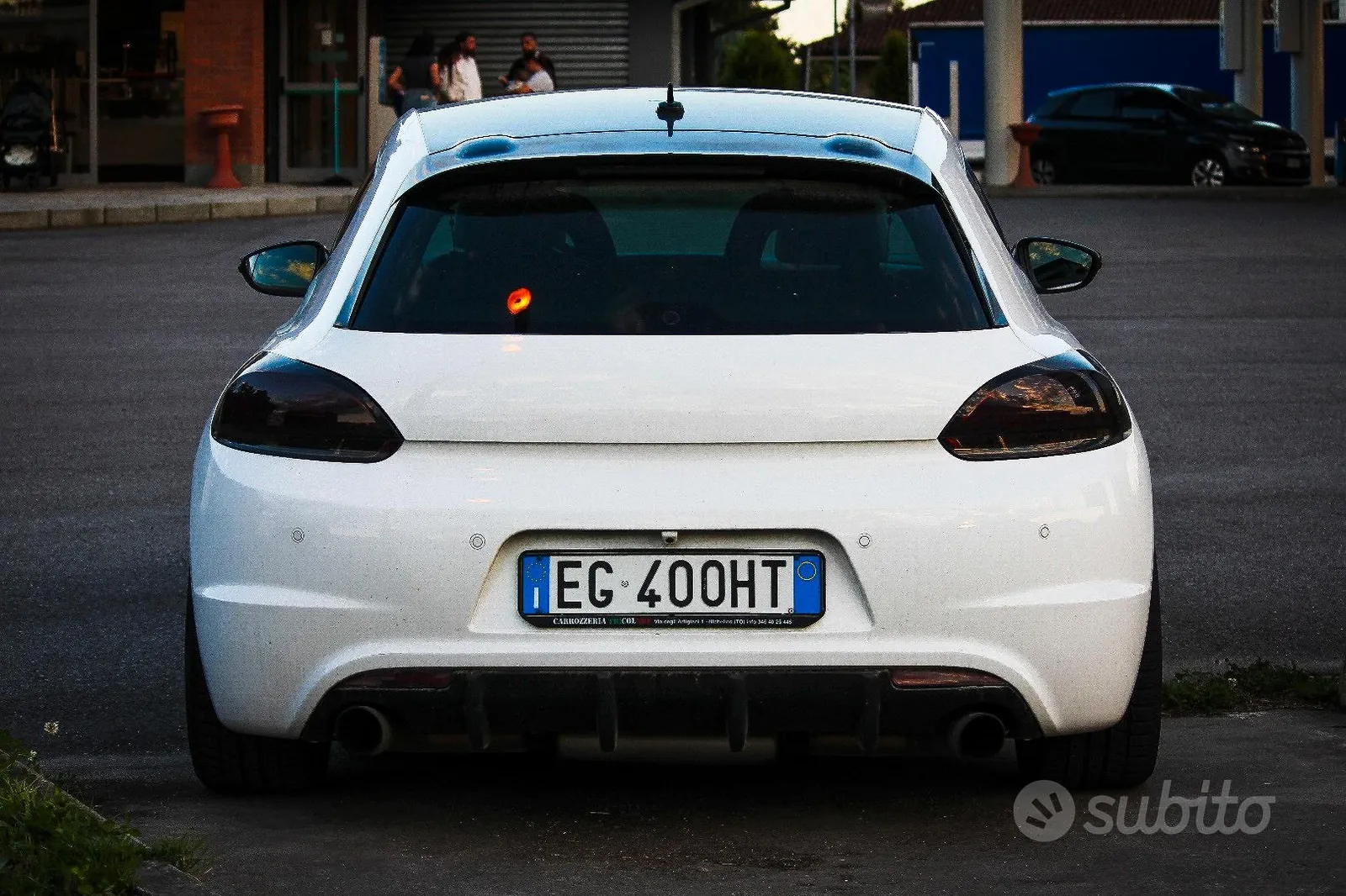 Volkswagen Scirocco 2010 photo 2