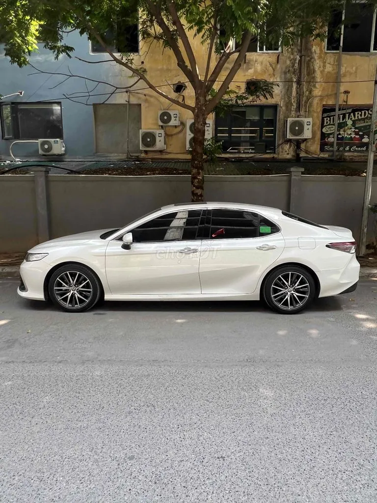 Toyota Camry 2022 photo 3