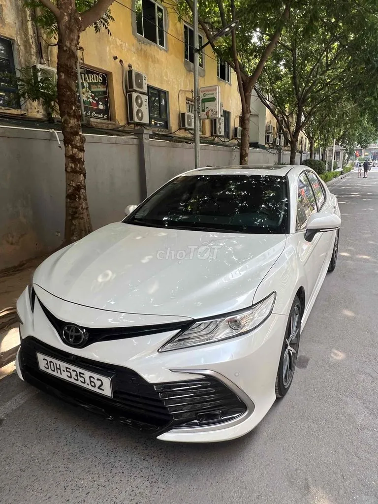 Toyota Camry 2022 photo 2