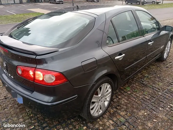 Renault Laguna 2006 photo 2