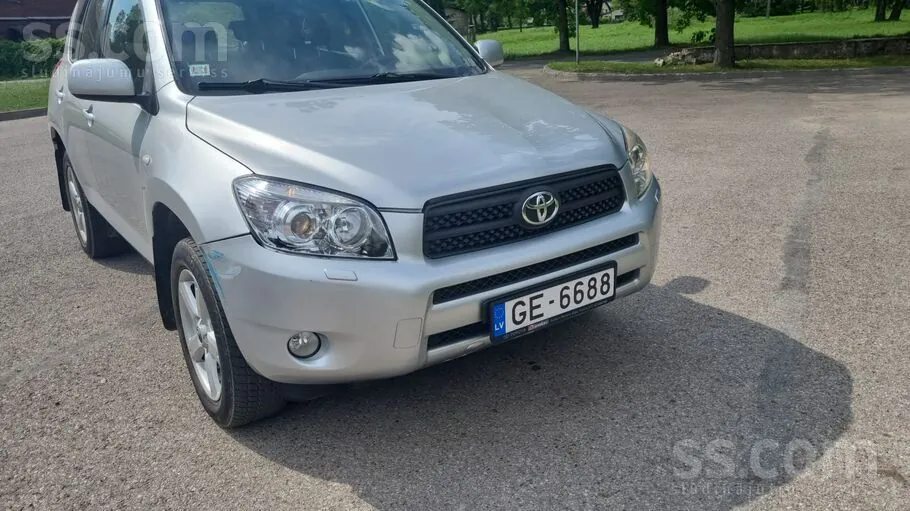 Toyota Rav4 2003 photo 2