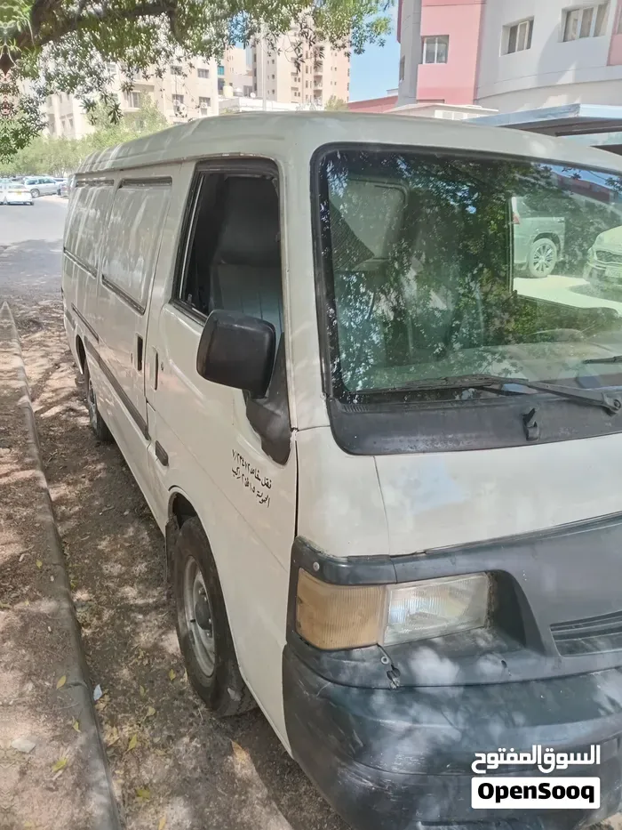 Mazda 2 2006 photo 2