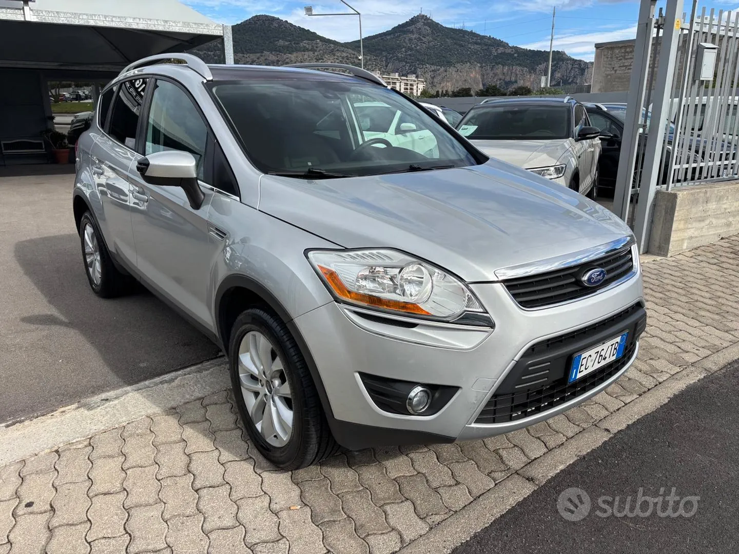 Ford Kuga 2011 photo 4