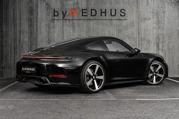 Porsche 911 Carrera