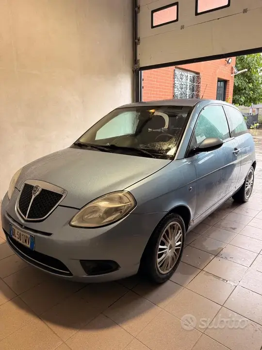 Lancia Ypsilon