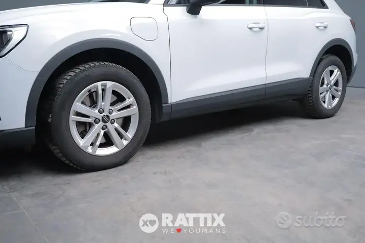 Audi Q3 2022 photo 4