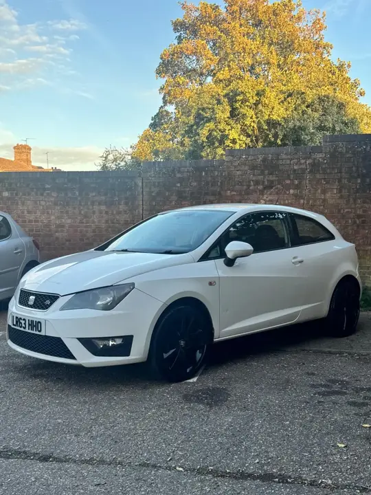Seat Ibiza 2013 photo 4