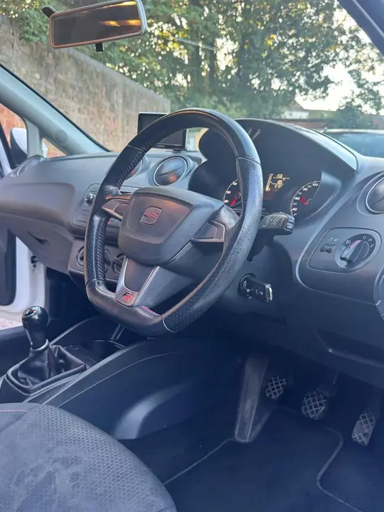 Seat Ibiza 2013 photo 5