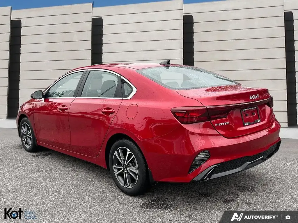 Kia Forte 2023 photo 4