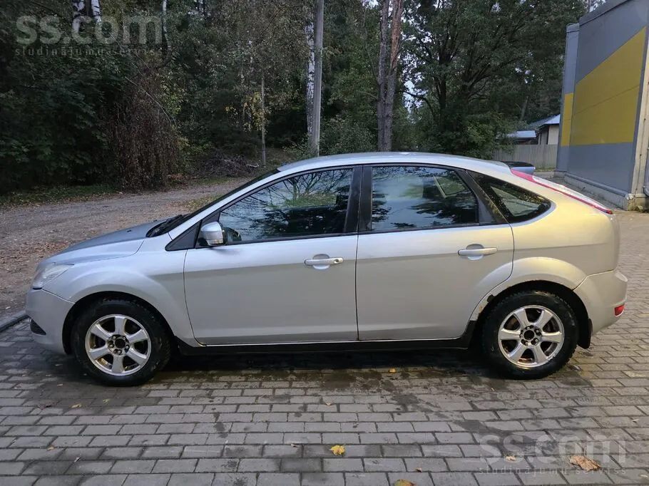 Ford Focus 2008 photo 2