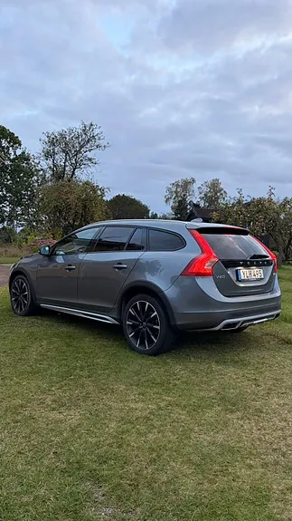 Volvo V60 Cross Country 2017 photo 4