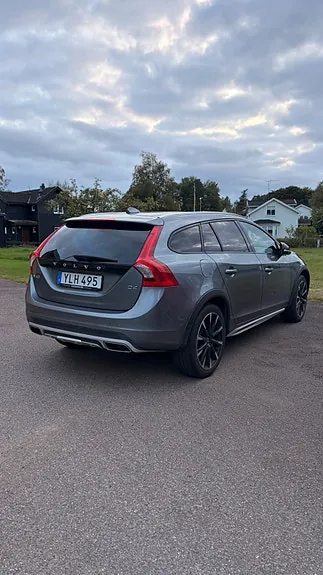 Volvo V60 Cross Country 2017 photo 5