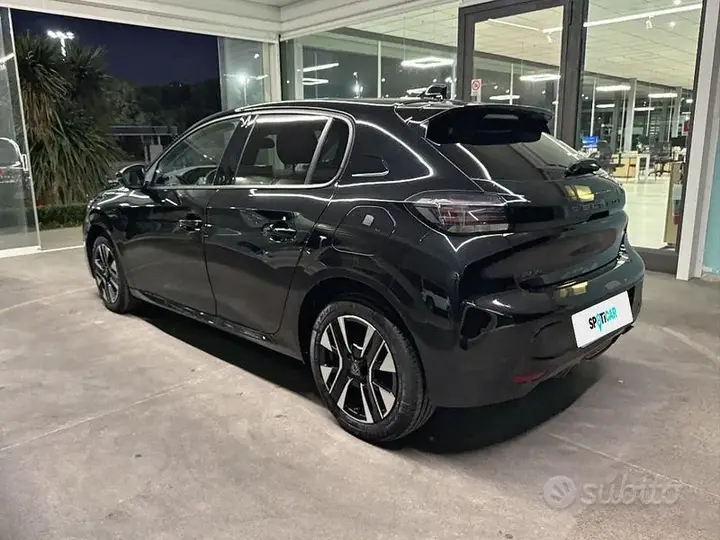 Peugeot 208 2025 photo 3