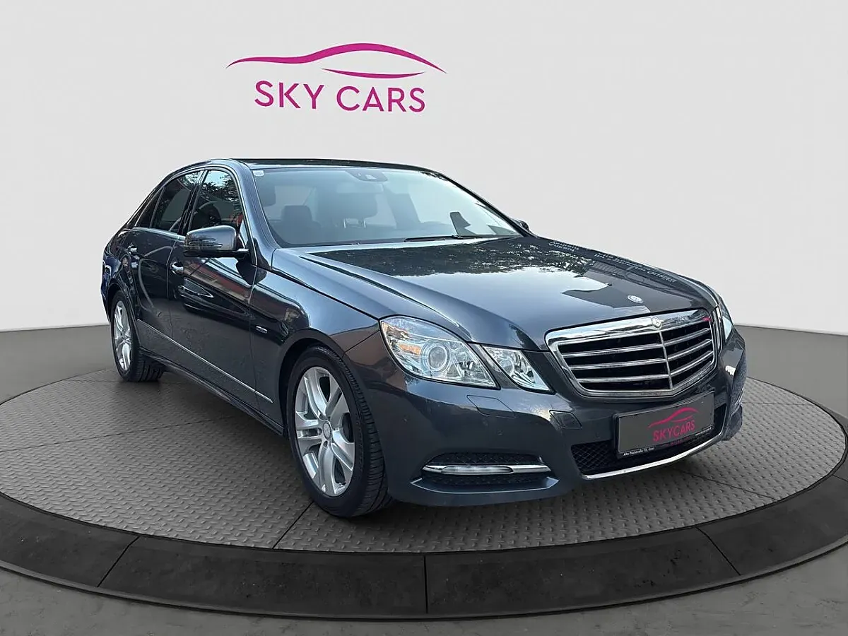 Mercedes-Benz E-Class 2012 photo 3