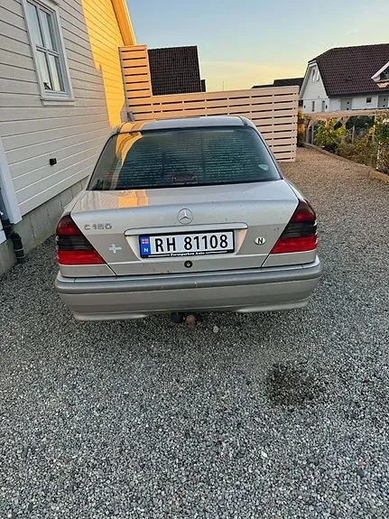 Mercedes-Benz C180 1998 photo 3