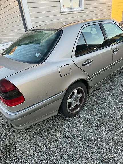 Mercedes-Benz C180 1998 photo 4