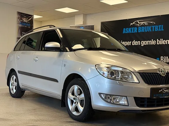 Skoda Fabia 2012 photo 2